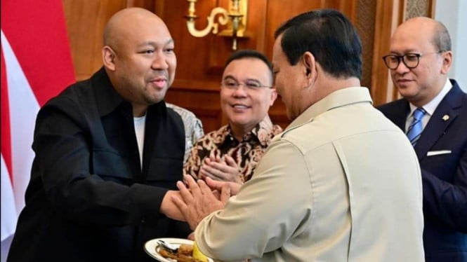 68f2373cd57ff-syukuran-ulang-tahun-presiden-ri-prabowo-ke-74_665_374.jpg