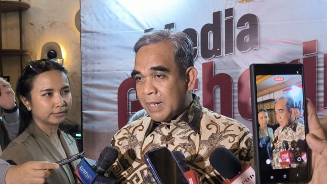 68fc826ce0e40-ketua-mpr-ri-ahmad-muzani_665_374.jpg