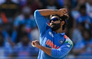 Excluyendo a Jadieji de la serie estratégica Aus ODI, Versátil en el programa: Agarkar