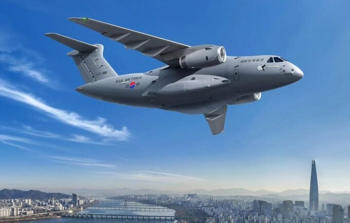 Embraer-Strengthens-Ties-with-South-Koreas-DAPA-for-C-390-Millennium.jpg