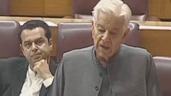 Pakistan-Defence-Minister-Warns-of-Possible-War-with-Afghanistan-Amid.jpg