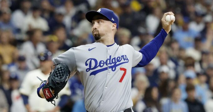 urlhttps3A2F2Fcalifornia-times-brightspot.s3.amazonaws.com2F092F5b2Fec979c5d4f06b75a13c11ccde7d02F1525895-sp-mlb-nlcs-game1-dodgers-brewers-8.jpg