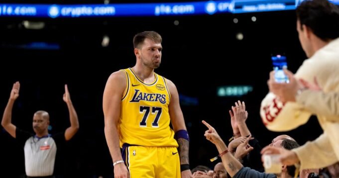 urlhttps3A2F2Fcalifornia-times-brightspot.s3.amazonaws.com2F302F072F2bedbaab48ad87a250a2676d54822F1526975-sp-nba-lakers-timberwolves-017-eat.jpg