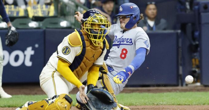 urlhttps3A2F2Fcalifornia-times-brightspot.s3.amazonaws.com2F4a2F932F7a0eb0964f8fa23a0ad09529981c2F1525897-sp-mlb-nlcs-dodgers-brewers-game2-07.jpg