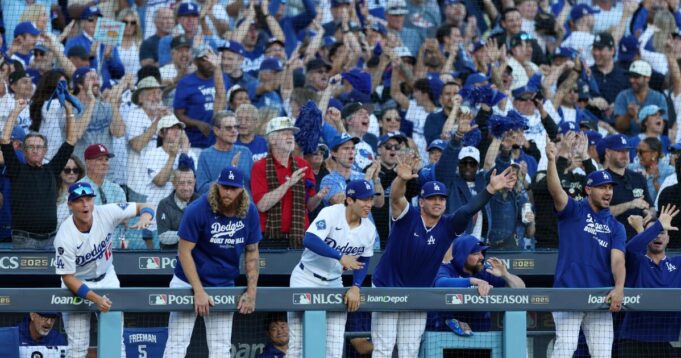 urlhttps3A2F2Fcalifornia-times-brightspot.s3.amazonaws.com2F6a2F392Ffa9b9c9a4e189e8afc49a24354db2F1526043-sp-mlb-nlcs-dodgers-brewers-game3-rcg26.jpg