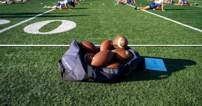 urlhttps3A2F2Fcalifornia-times-brightspot.s3.amazonaws.com2Fd52F222F1543982148e5bc5bcaba51f216b02F1522399-sci-artificial-turf-california-01.jpg