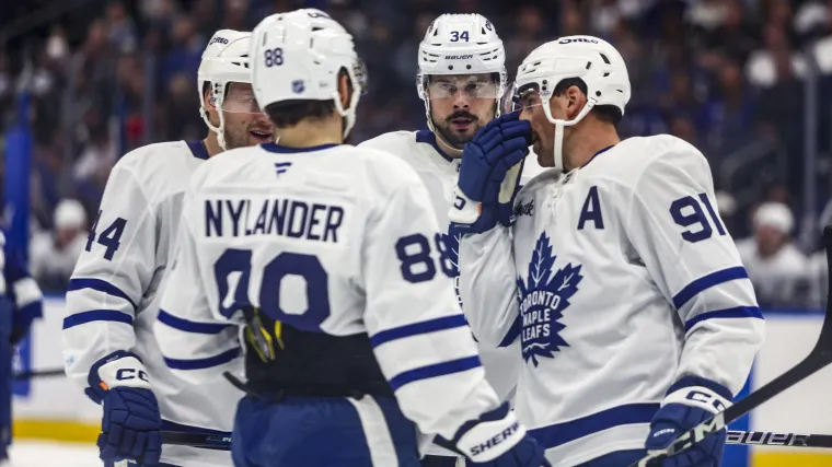 Los Maple Leafs firmaron a la estrella de la IIHF con un contrato de 3 años