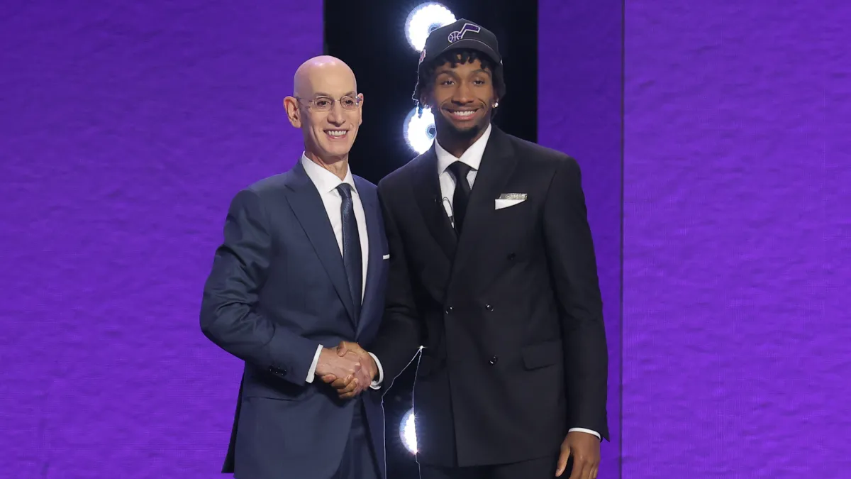 Aquí hay cinco cosas importantes que aprendimos del debut de Darrin Peterson en la Liga de Verano de Utah con el Jazz.