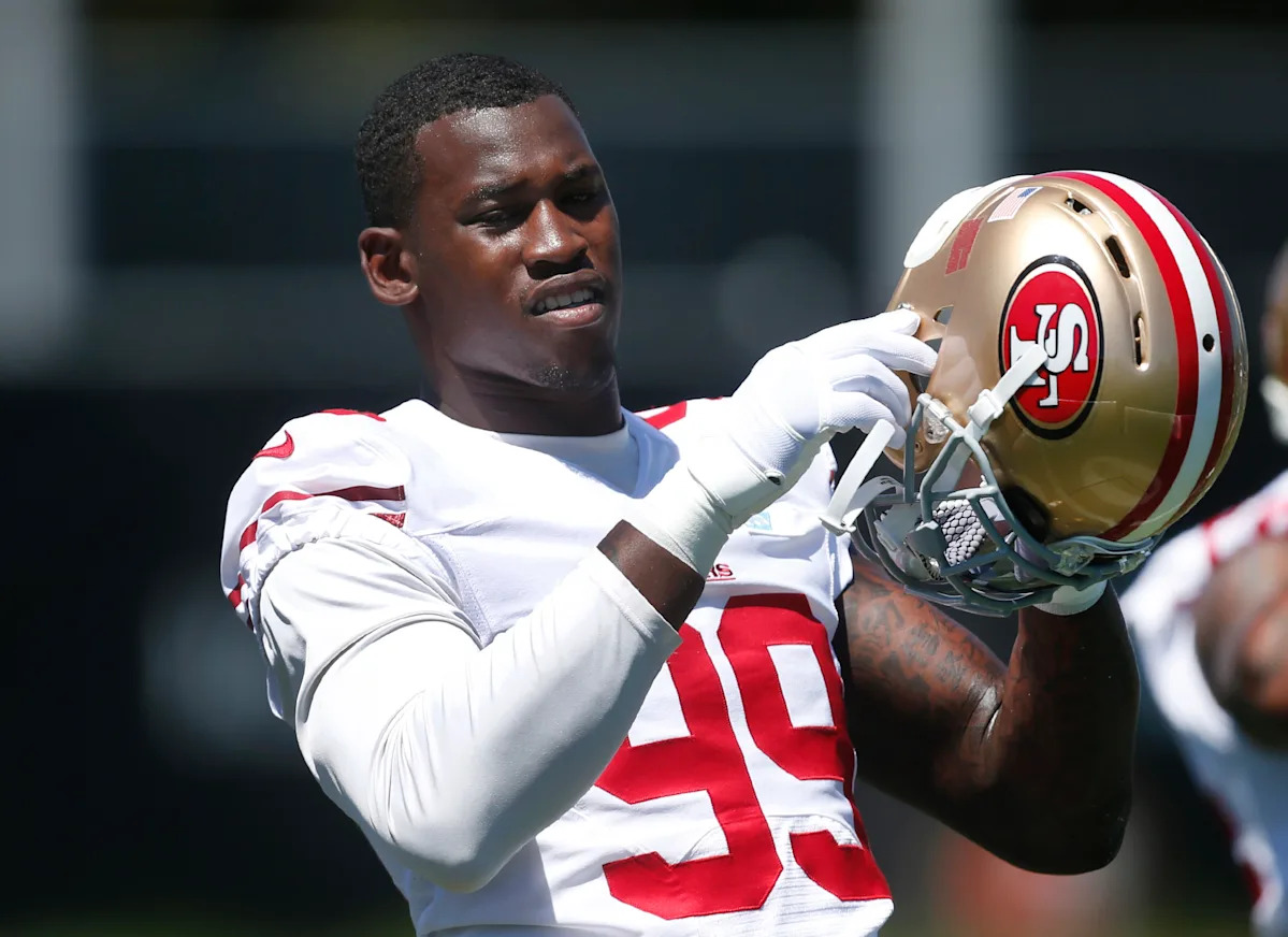 El ex LB de los 49ers, Aldon Smith, entregó pizza a una organización benéfica para personas sin hogar antes de ser encontrado inconsciente