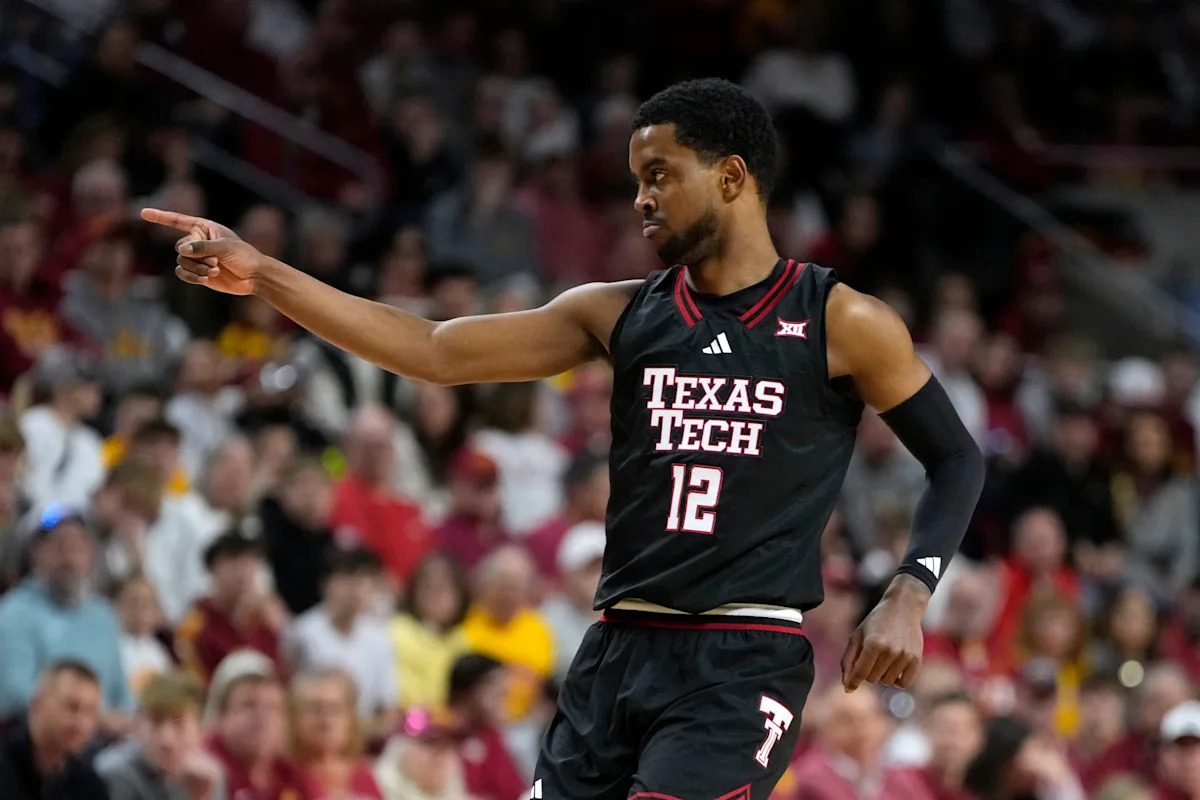 Texas Tech frustra las posibilidades del sembrado No. 1 de la NCAA, Iowa State, de ganar el título de los 12 grandes con una victoria 82-73