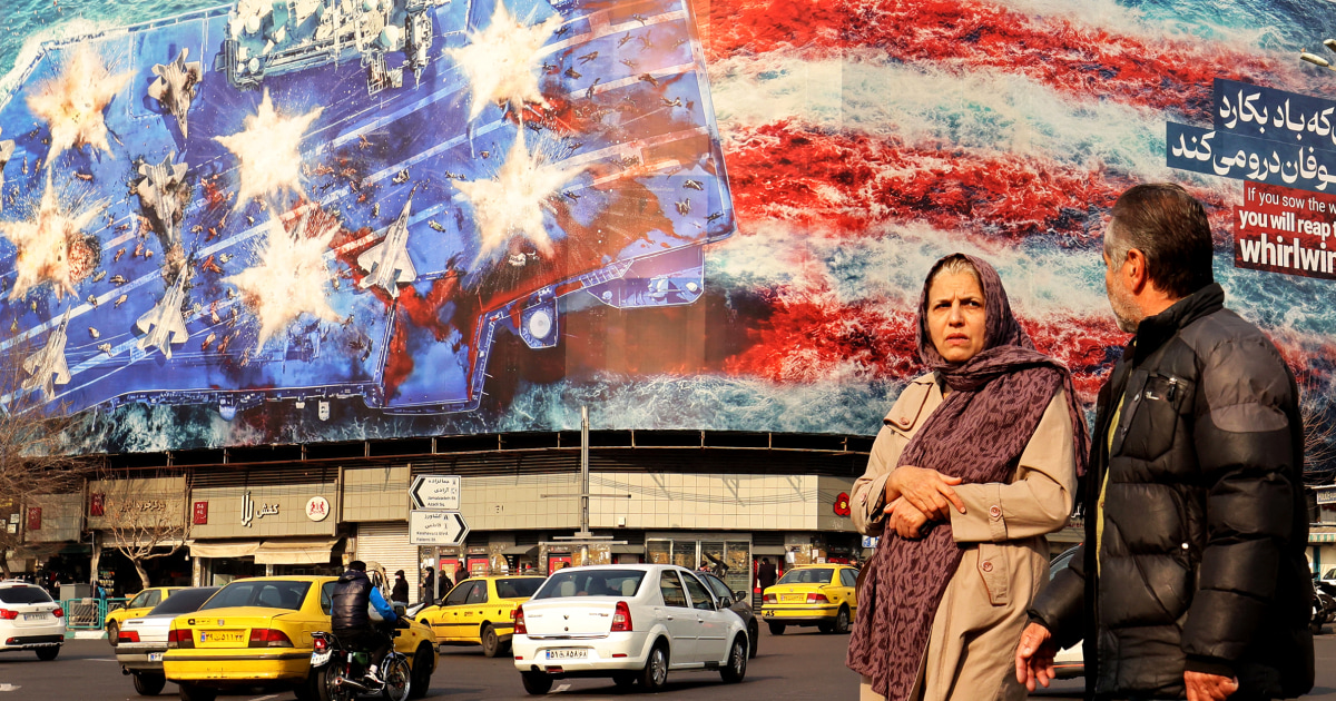 Trump advierte a Irán que se acaba el tiempo para un acuerdo nuclear y dice que la armada estadounidense está lista para la “violencia”