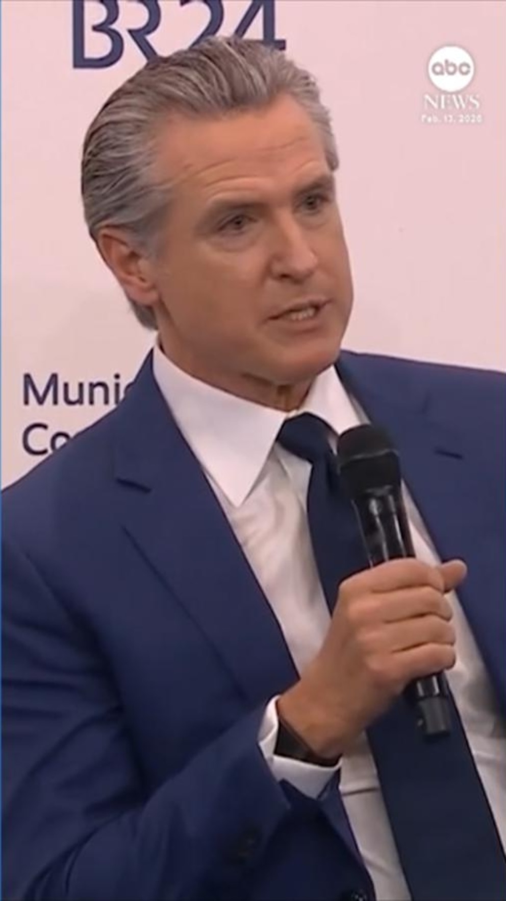 Video El gobernador de California, Gavin Newsom, llama al presidente. Trump es ‘temporal’ en mensaje a líderes mundiales