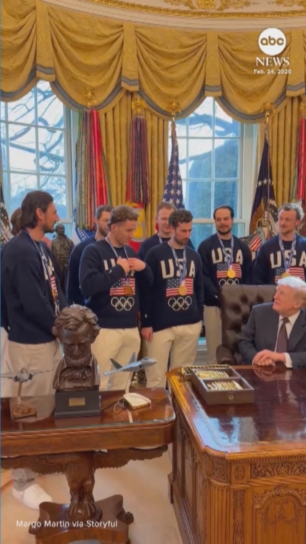 Video Equipo de hockey de EE. UU. se reúne con el presidente Trump en video compartido por la Casa Blanca