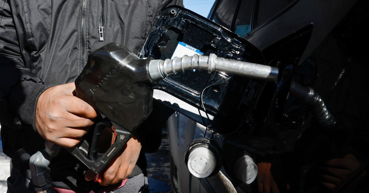 Los precios del petróleo suben y los futuros de acciones caen tras el ataque de Estados Unidos a Irán