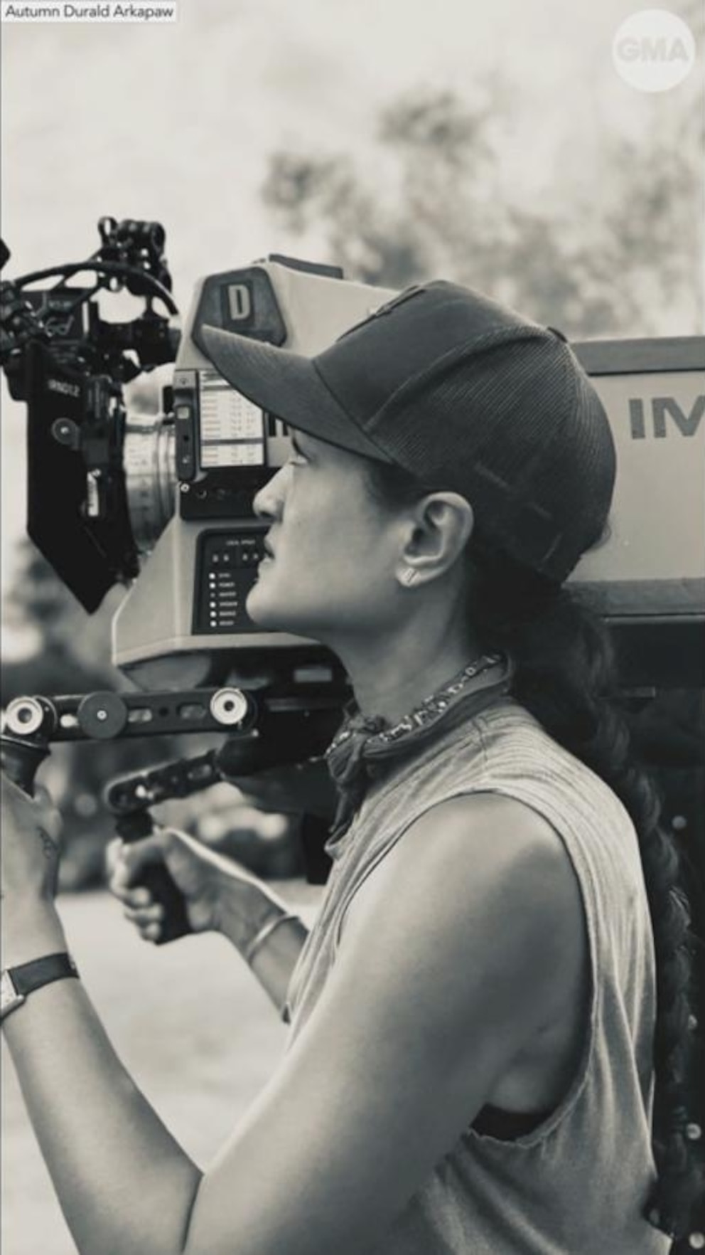 Video Por qué la nominada al Oscar Autumn Durald Arkapaw mantiene una foto familiar en sus cámaras