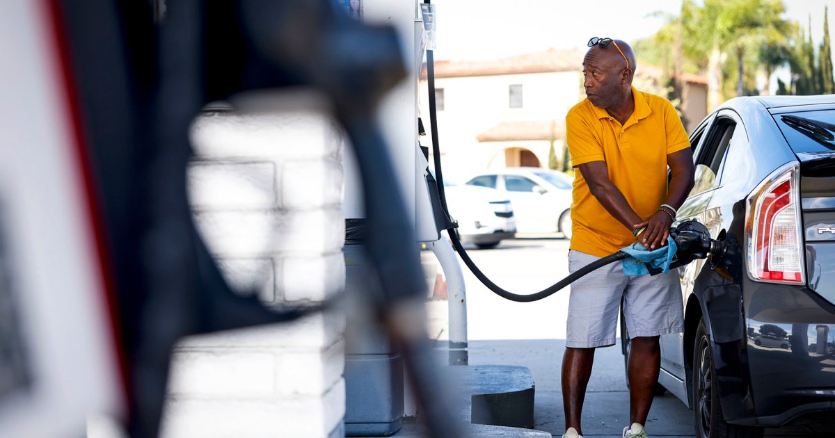 El petróleo alcanza los 90 dólares el barril, las acciones siguen cayendo mientras la escalada de la guerra con Irán conmociona a los mercados