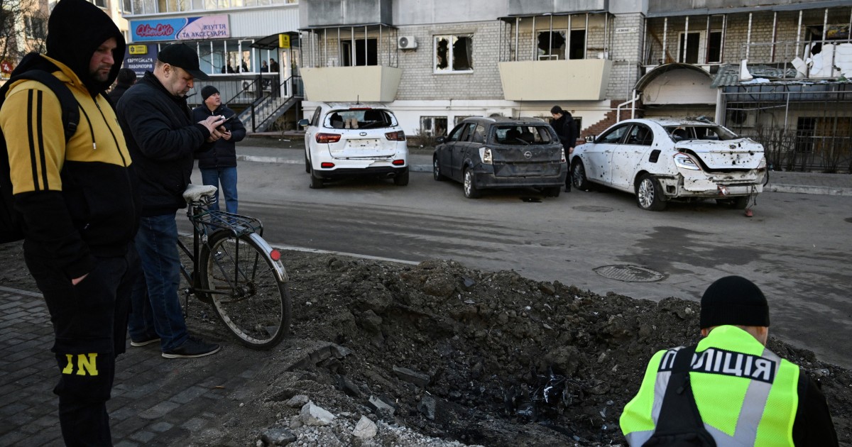 Ataque ruso en la región de Kiev mata a 4, hiere al menos a 15 y las conversaciones de paz se estancan