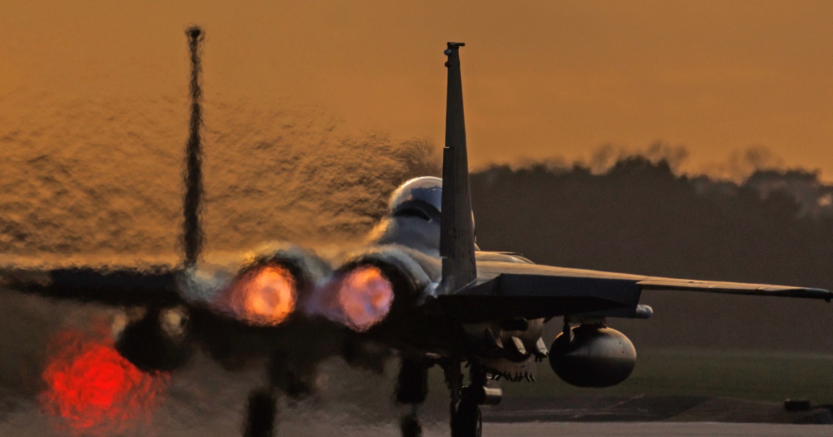 Trump dijo que Irán estaba “diezmado”. Luego fue derribado un avión de combate estadounidense F-15E.