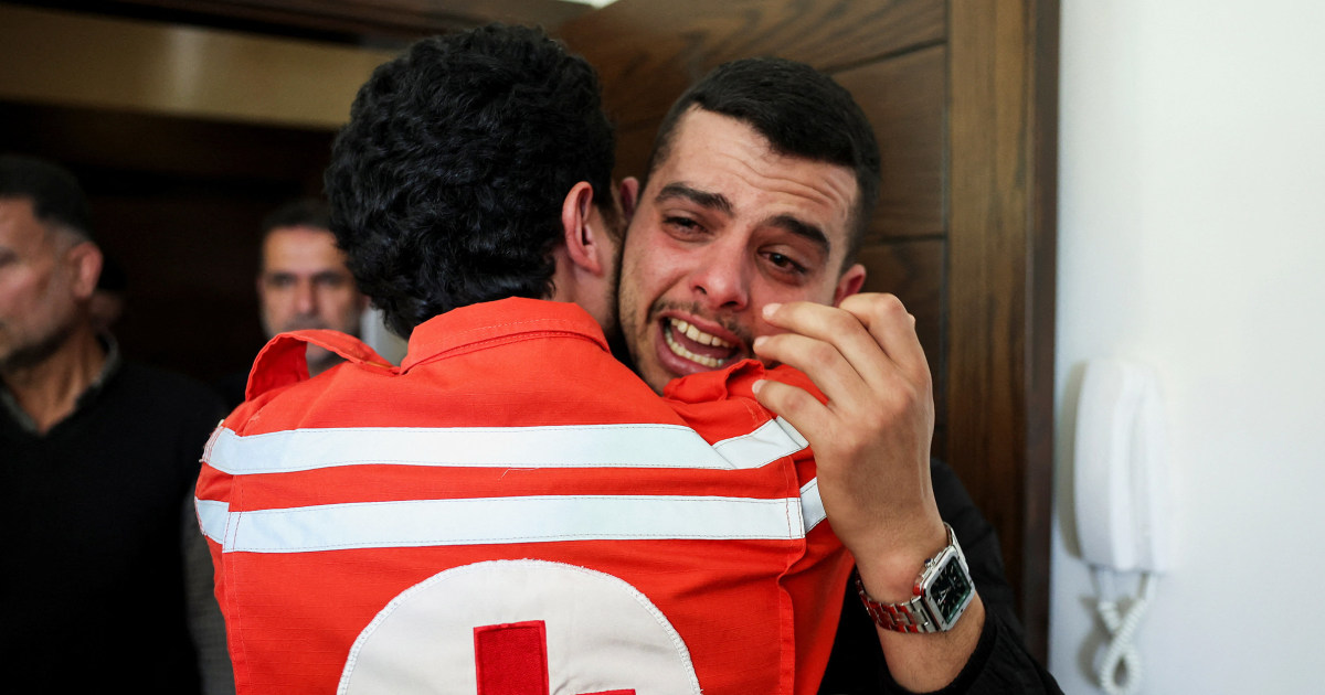260416-lebanon-paramedics-rs-afed0c.jpg