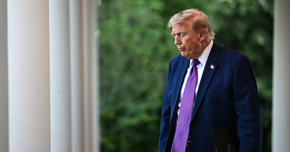 Trump dice que no está pensando “ni siquiera un poquito” en las finanzas de los estadounidenses durante las negociaciones con Irán