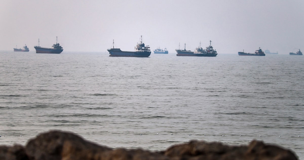 260707-strait-of-hormuz-ew-527p-952dc5.jpg