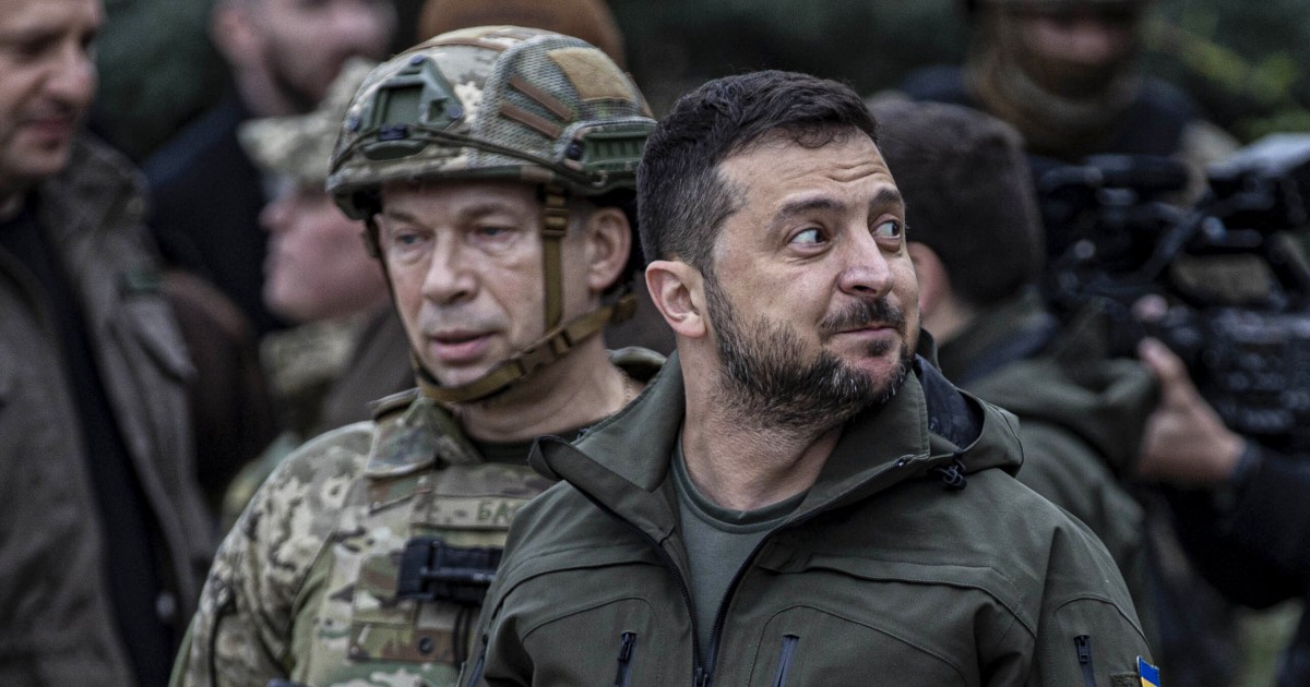 Zelensky de Ucrania despide a su comandante en jefe tras protestas y grandes divisiones