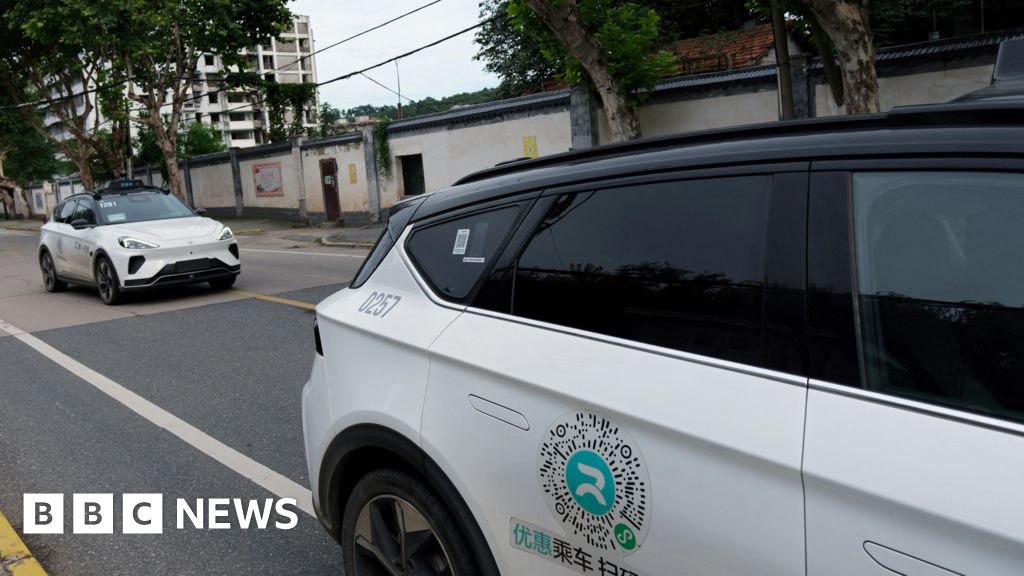 Una avería masiva de robotaxi paralizó el tráfico en una ciudad china