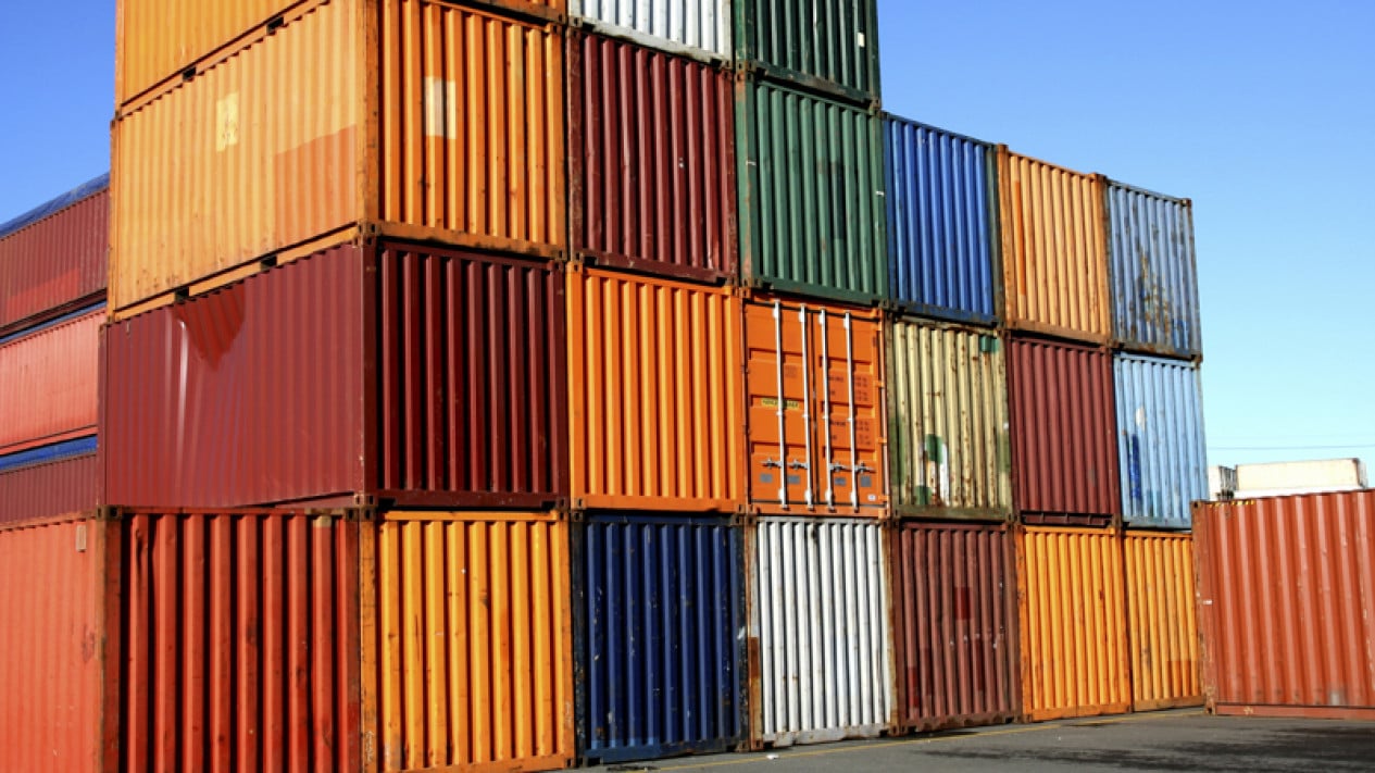 Una atracción especial fue la demolición forzosa de 15 contenedores destinados a la exportación a Singapur.