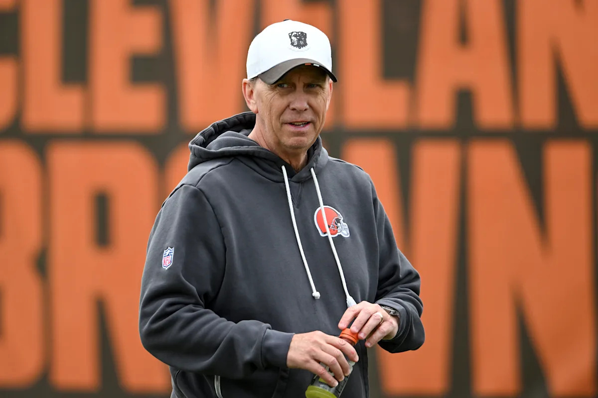 Todd Monken cree que sería una “pendiente resbaladiza” para los Browns adquirir a Brendan Sorsby dados los problemas de juego del QB