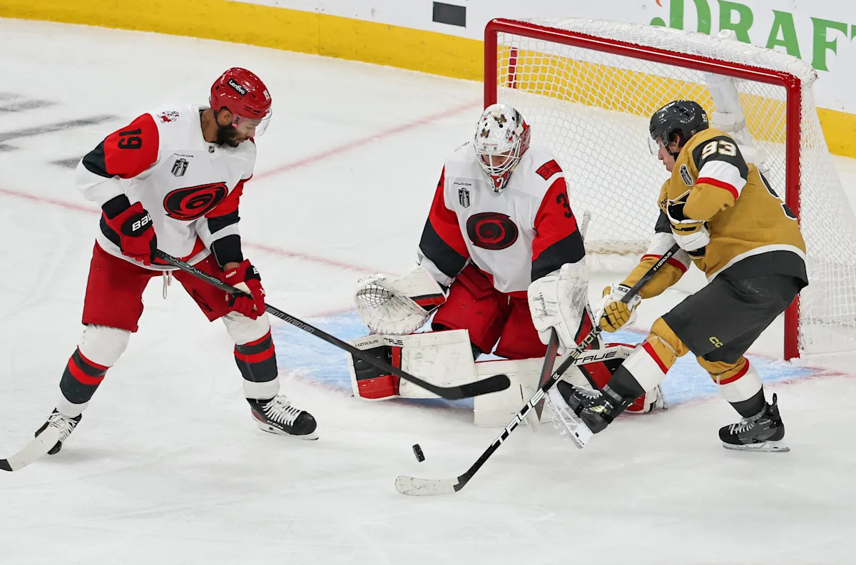Golden Knights vs. Hurricanes: Cómo ver el cuarto juego de la final de la Copa Stanley de la NHL 2026 esta noche