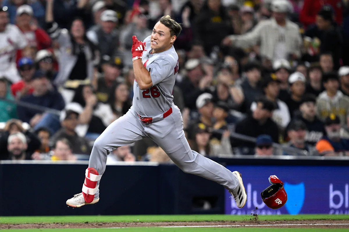 JJ Wetherholt de los Cardinals conecta un grand slam de las Pequeñas Ligas en la victoria sobre los Padres, capitalizando el error de Fernando Tatís Jr.