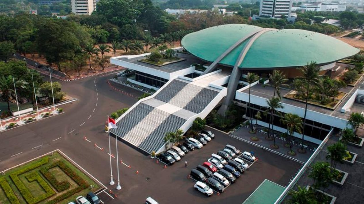 RI comienza a “apretar sus lomos”, bloqueando el edificio de la RPD todas las noches hasta que las autoridades reduzcan las raciones de combustible