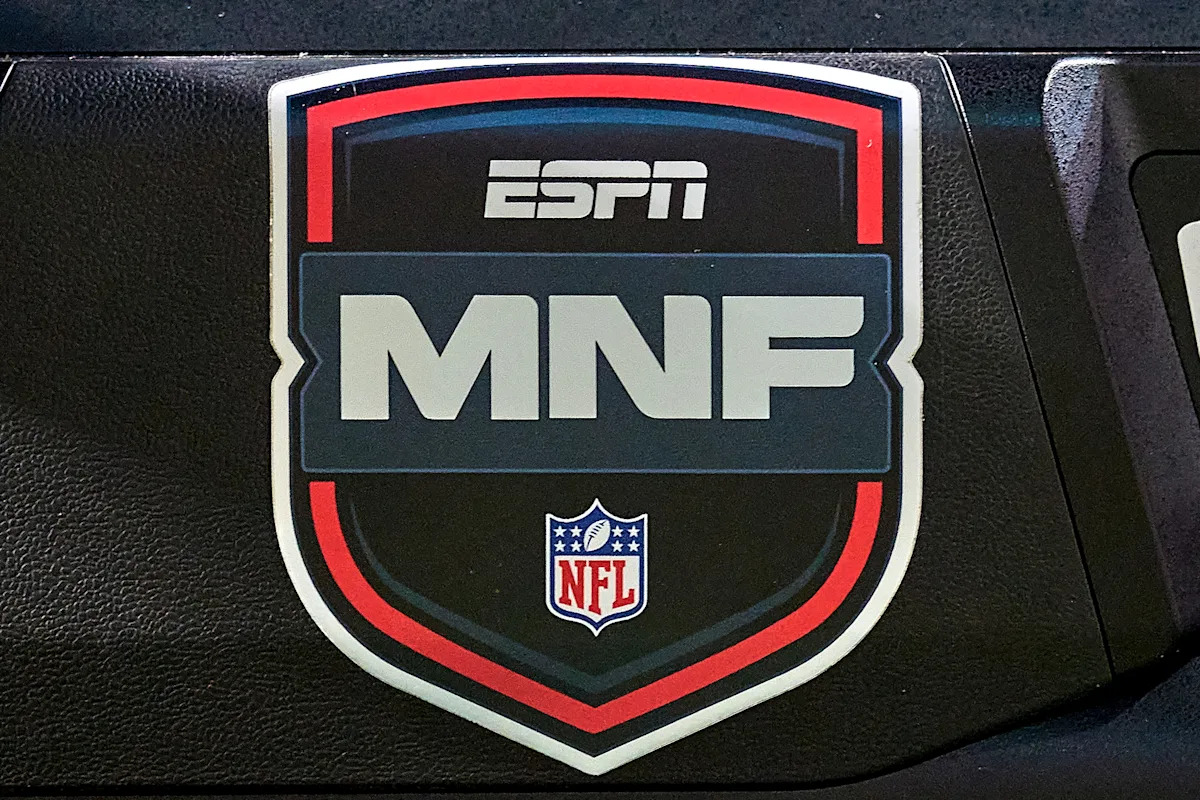 NFL y ESPN alcanzan oficialmente un acuerdo masivo con la aprobación del gobierno; la liga ahora posee el 10% de la red