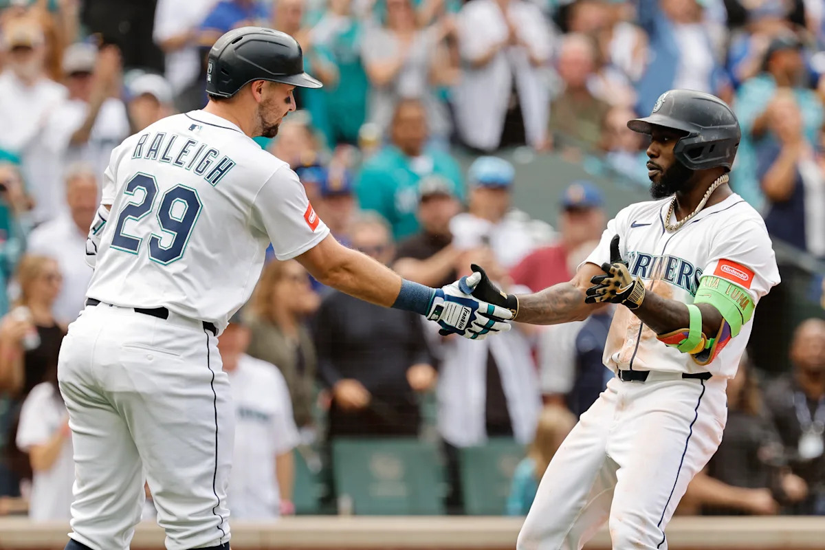 El manager de los Marineros, Dan Wilson, ‘no está preocupado’ por la interacción entre Cal Raleigh y Randy Arozarena en el Clásico Mundial de Béisbol