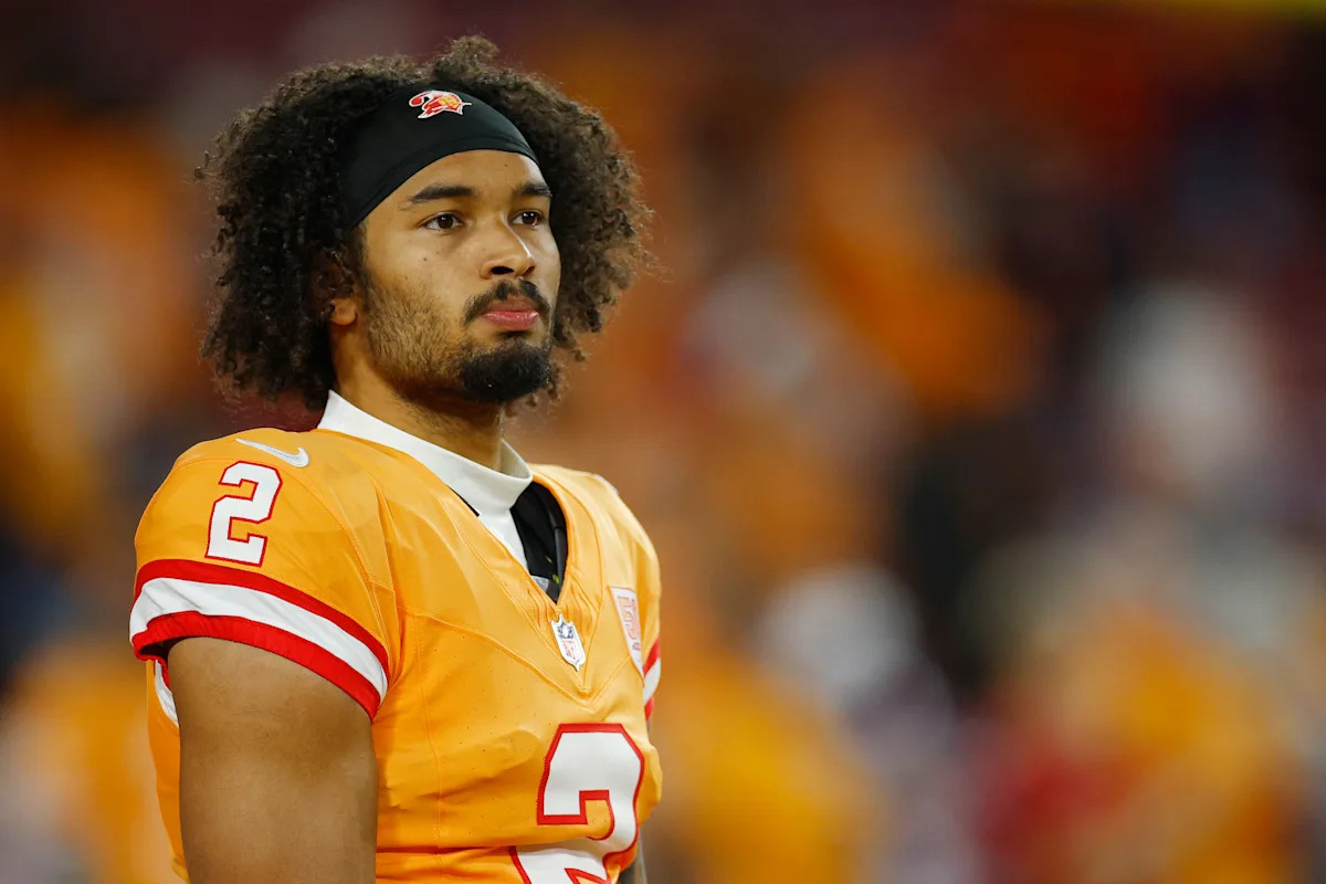 El WR de los Buccaneers, Emeka Egbuka, aborda la cuenta de Imposter X que engañó a su equipo