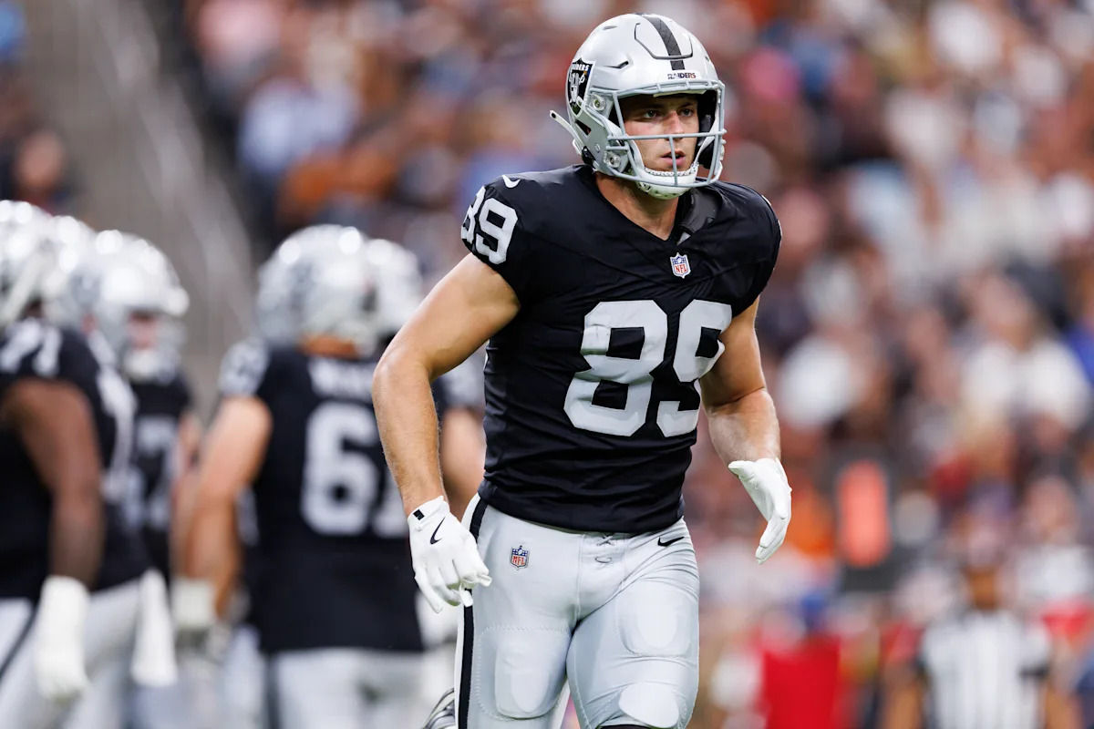 Fantasy Football se desvanece: Brock Bowers y Rico Dowdle entre los jugadores que considerarán no participar en la Semana 13