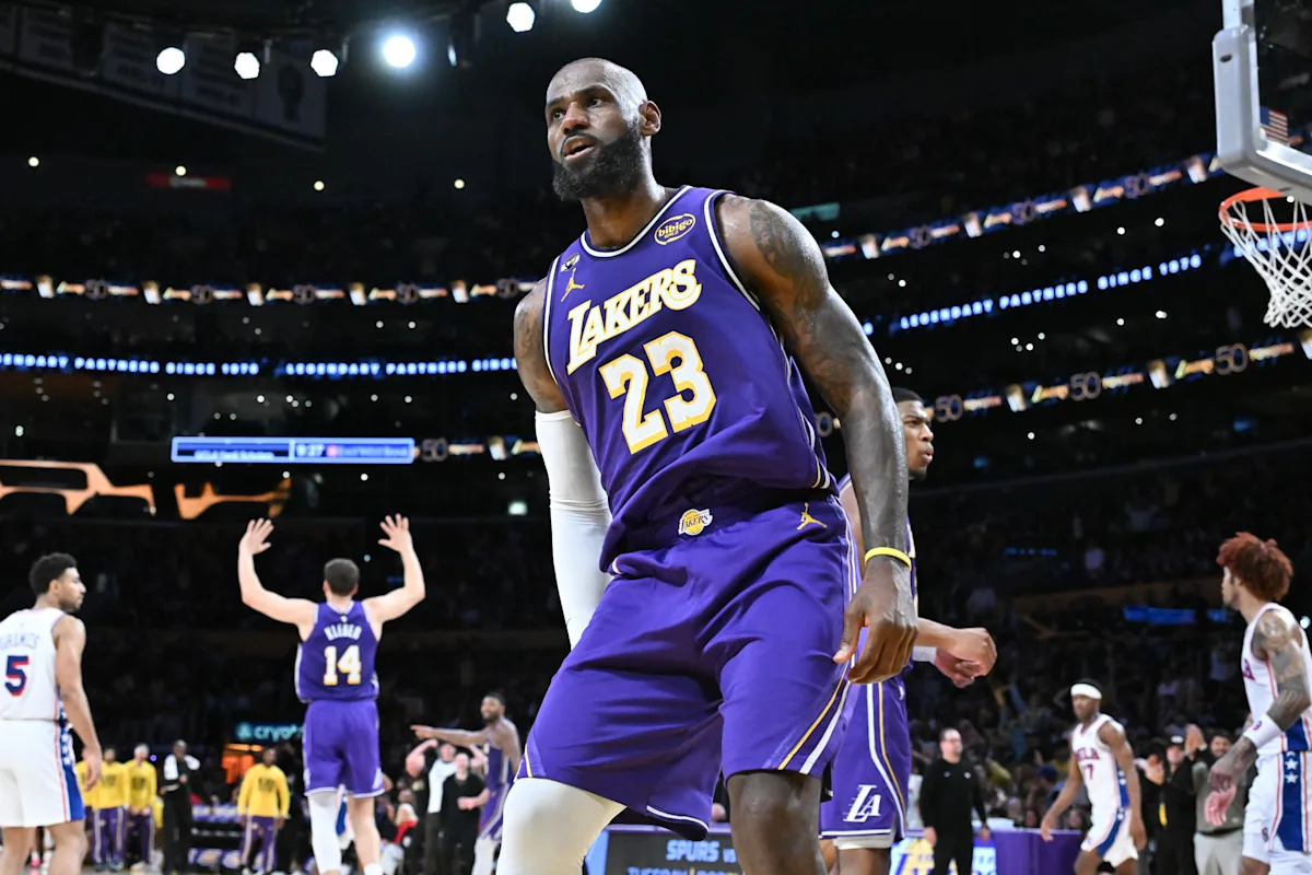 La primera tarjeta autografiada de los 76ers de LeBron James ya está a la venta