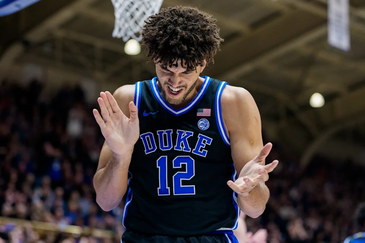 Duke se defiende del furioso rally del campeón defensor de Florida en un thriller con un frenético final en casa