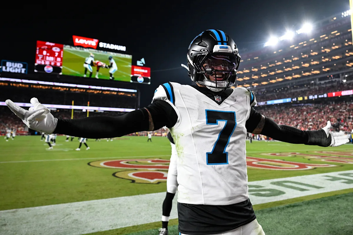 Panthers S Tre’von Moehrig suspendido 1 juego después de pelea posterior al juego con 49ers WR Jauan Jennings