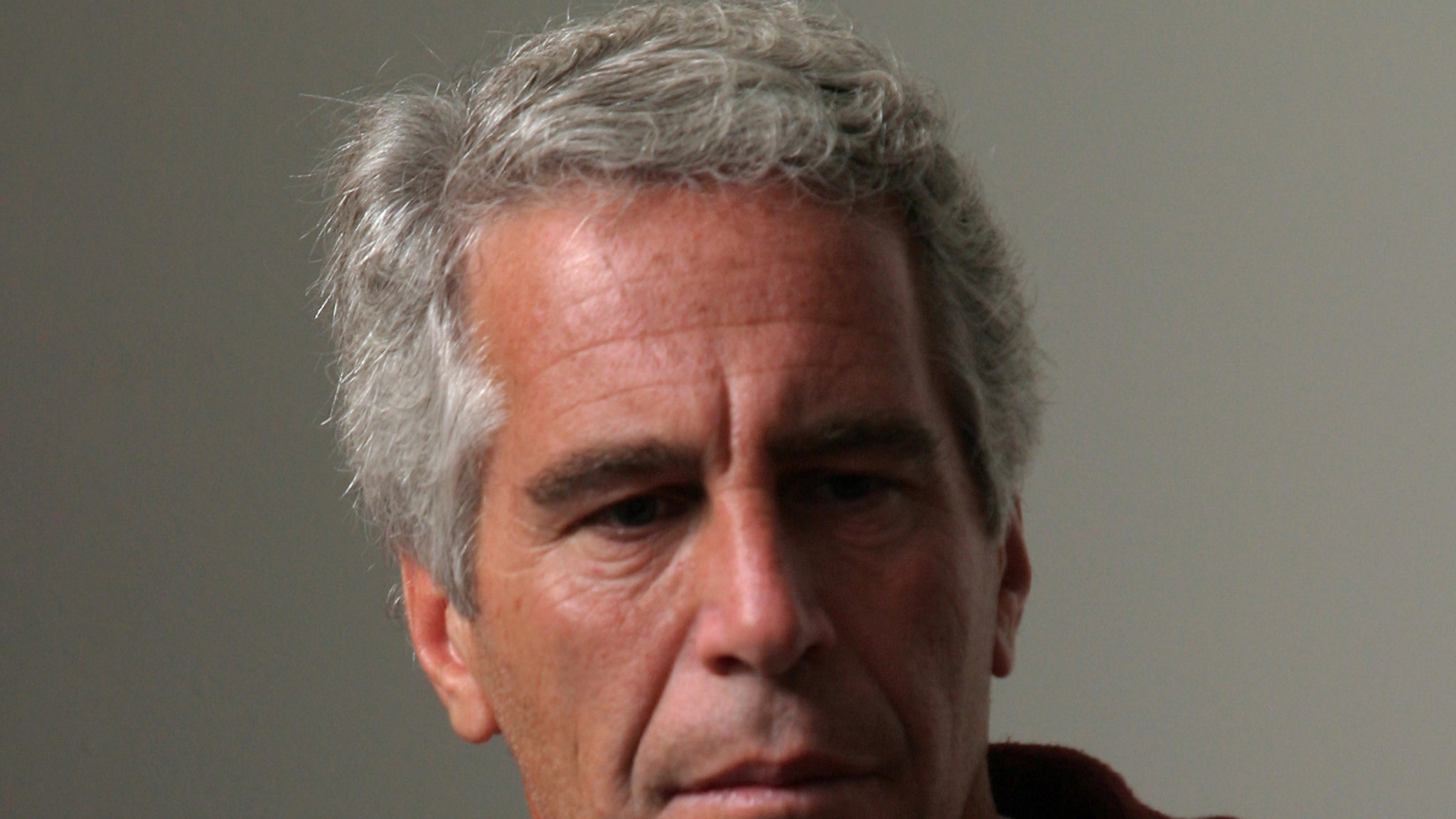 Jeffrey Epstein rechazó tratamientos médicos y utilizó médicos leales para manipular a las mujeres
