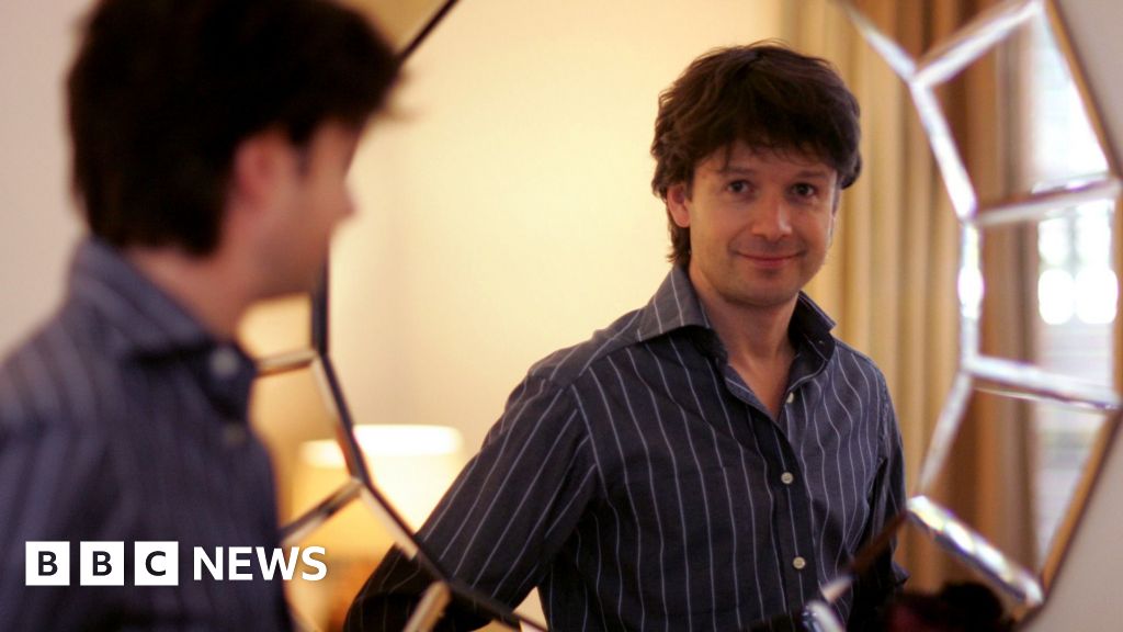 Muere el cofundador de Asos tras caer desde un balcón en Tailandia