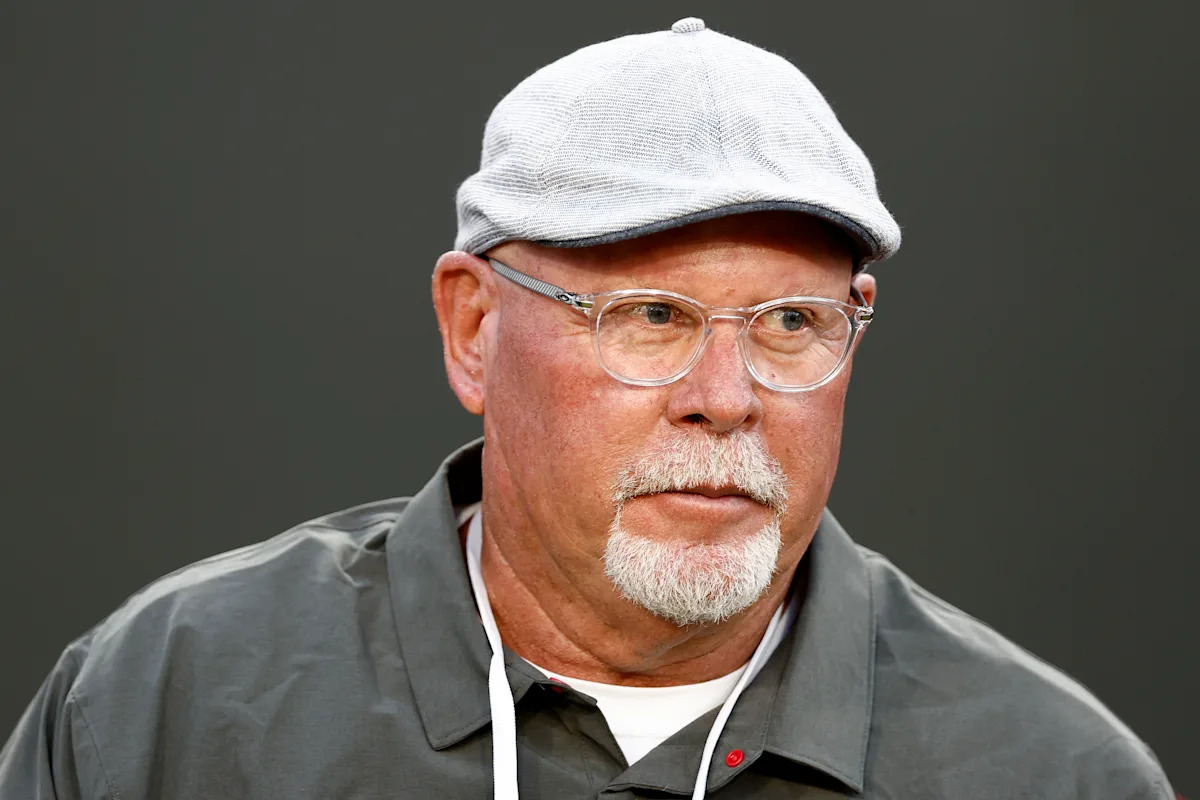 El ex entrenador en jefe de los Buccaneers y Cardinals, Bruce Arians, se someterá a una cirugía a corazón abierto