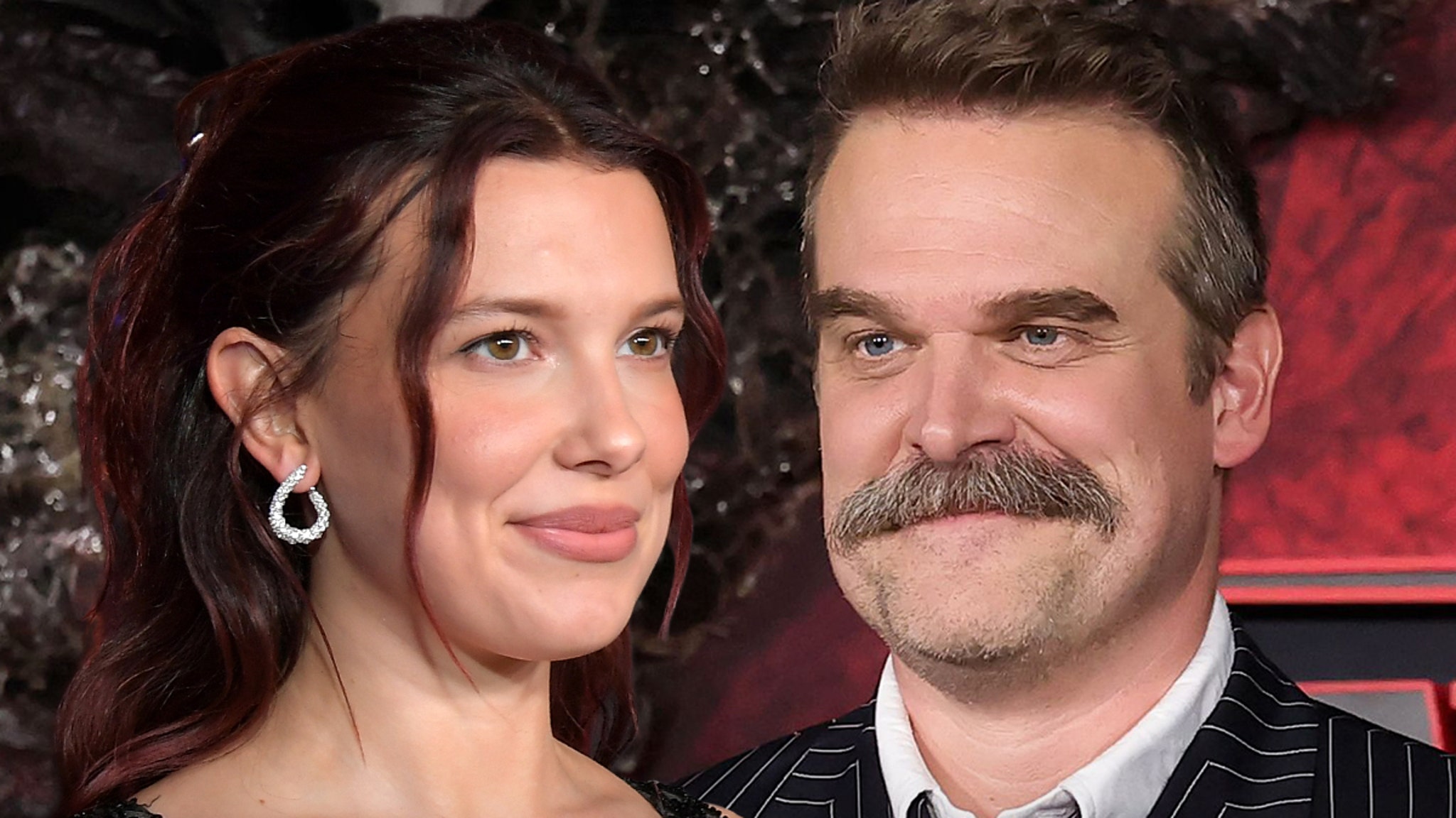 Millie Bobby Brown dice que siempre se sintió segura en el set con David Harbour