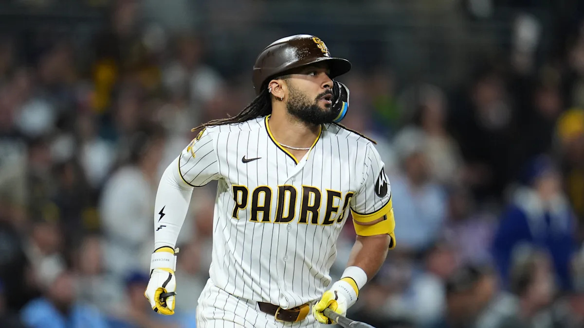 Fernando Tatis Jr. finalmente logra su primer HR de la temporada con un monstruoso tiro de 451 pies contra los Nacionales.