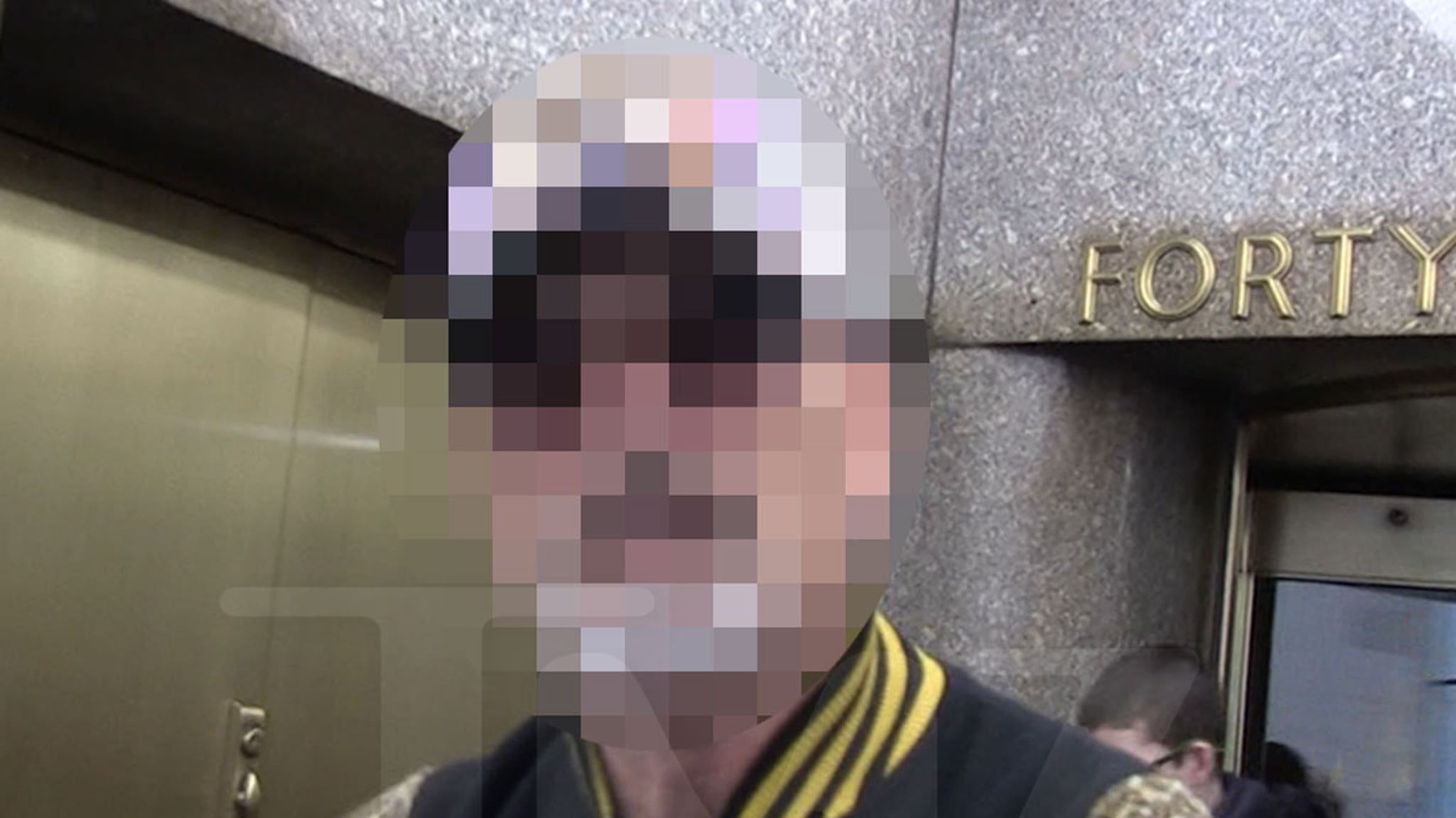 ¡Adivina quién es este famoso germofóbico!