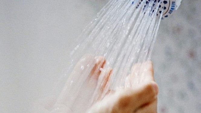 Una guía completa para leer las intenciones y procedimientos del baño obligatorio antes del ayuno del Ramadán.