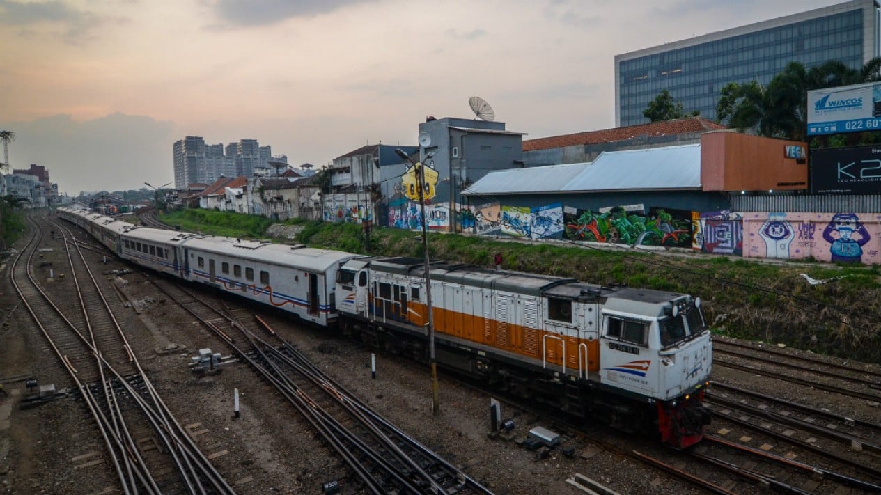Todos los servicios de trenes de larga distancia funcionarán hoy con normalidad