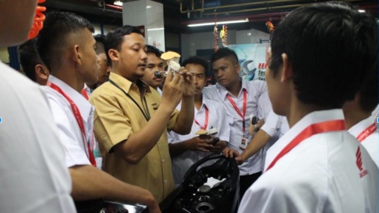 5c1227ff19189-pendidikan-vokasi-astra-honda-motor-ahm_1265_711.jpeg