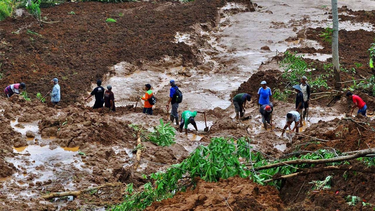 Deslizamientos de tierra en Deliserdang: cinco residentes mueren y uno resulta herido