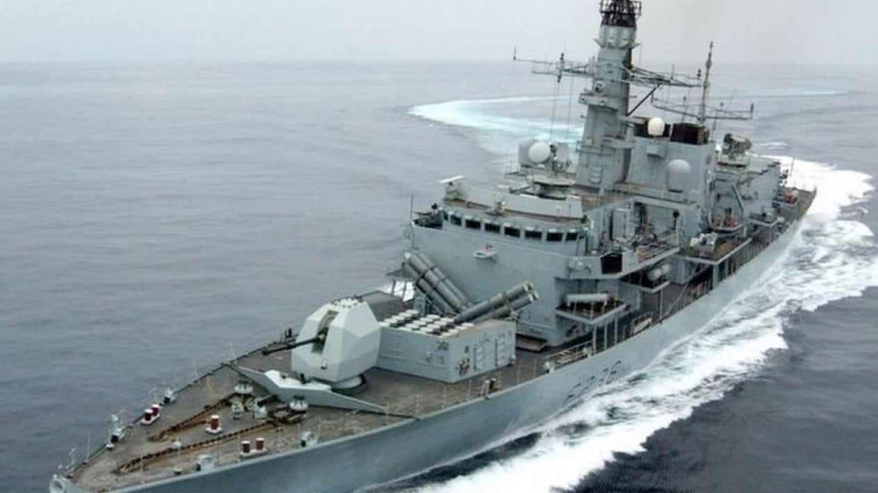 Gran Bretaña despliega el buque de guerra HMS Dragon en el Estrecho de Ormuz para asegurar el transporte marítimo comercial